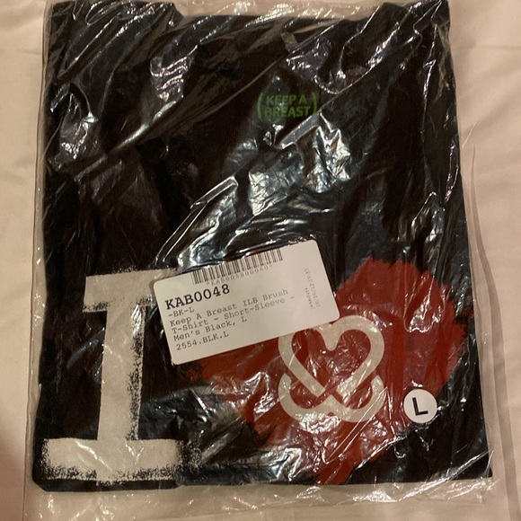 Keep A Breast I Love Boobies T-shirt - Picture 2 of 3